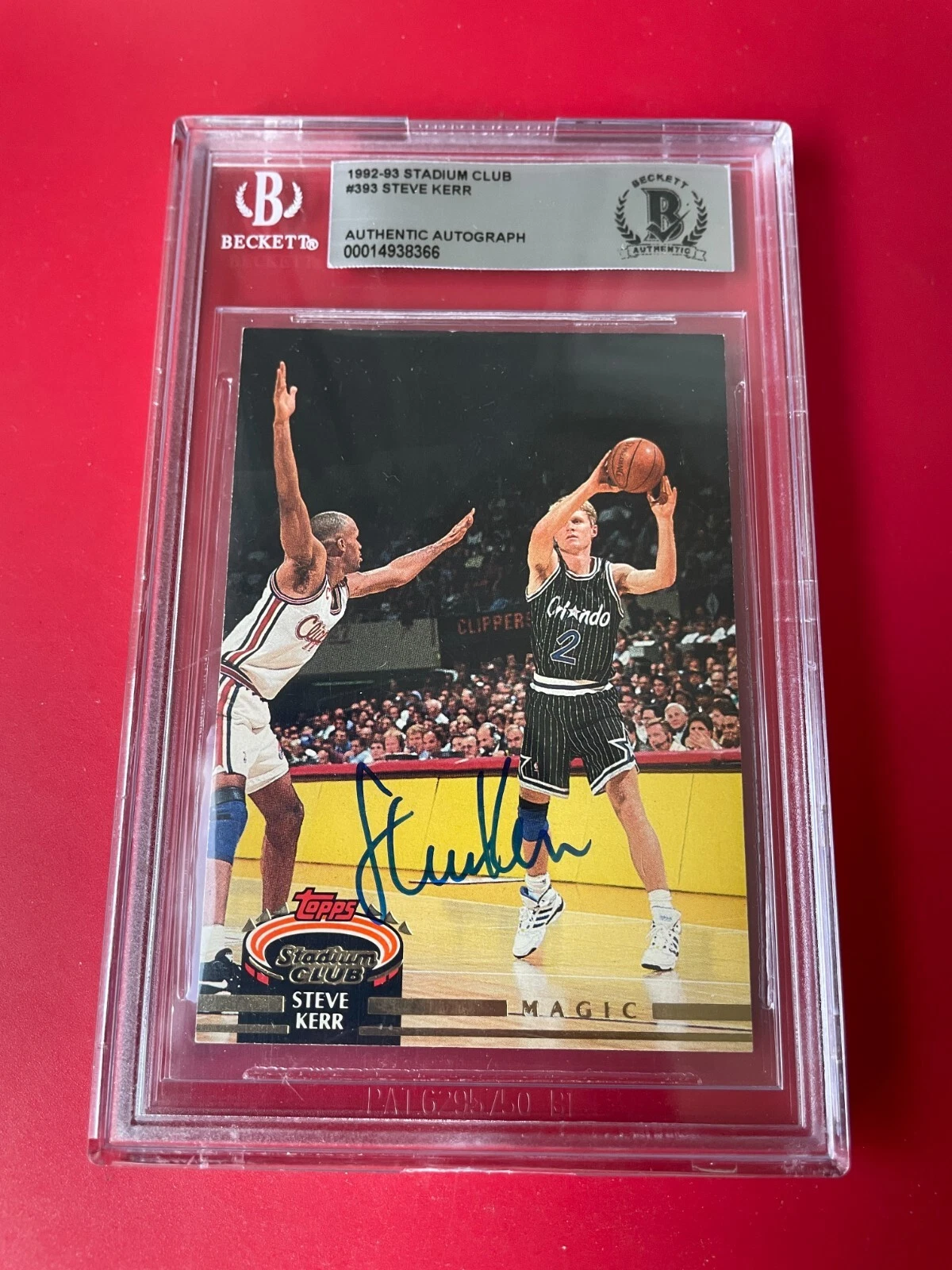 Steve Kerr Bulls 1992-93 Stadium Club Card Signed Auto BAS Slabbed
