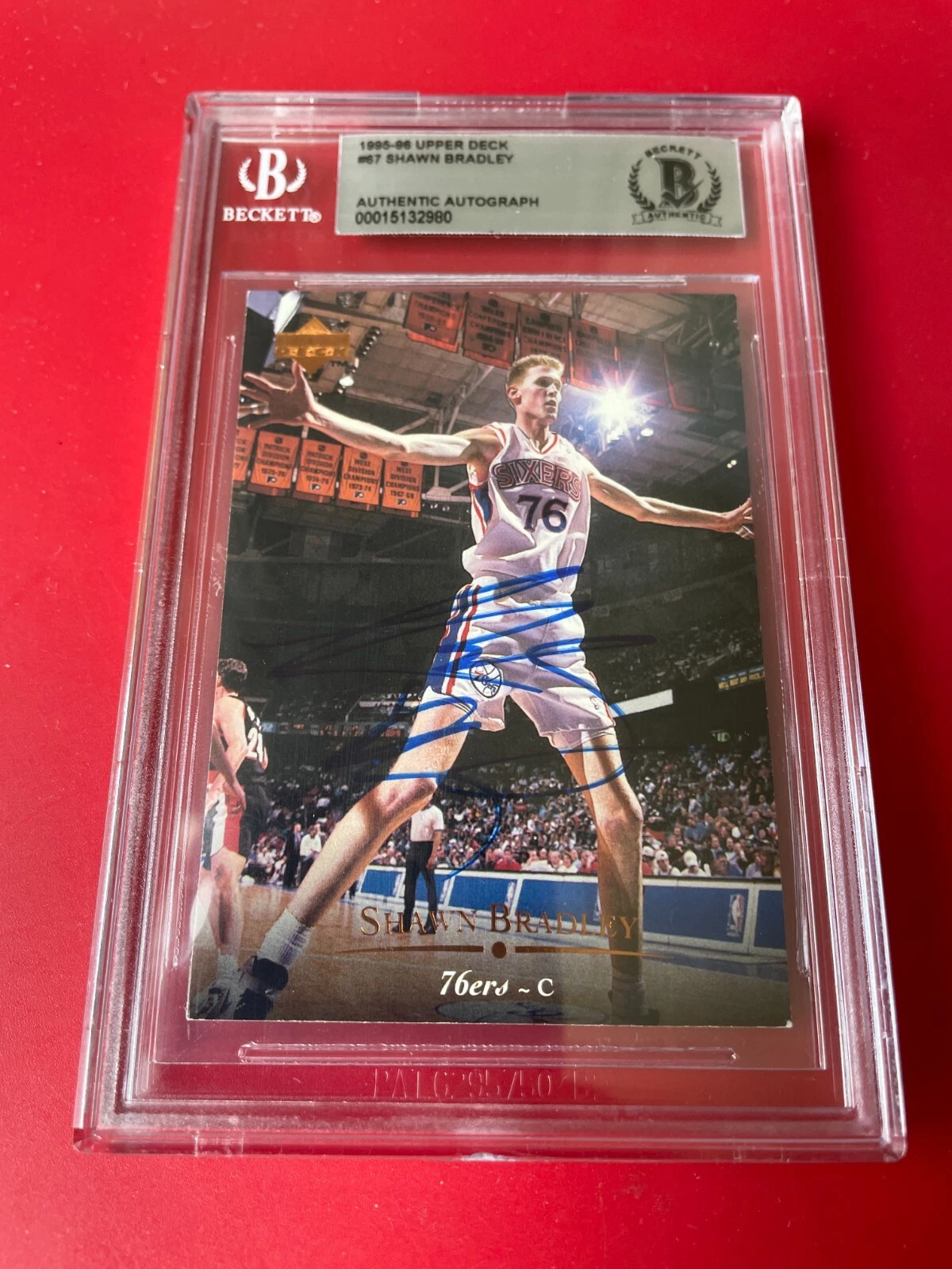 Shawn Bradley NBA 1995-96 Upper Deck Card Signed Auto BAS Slabbed
