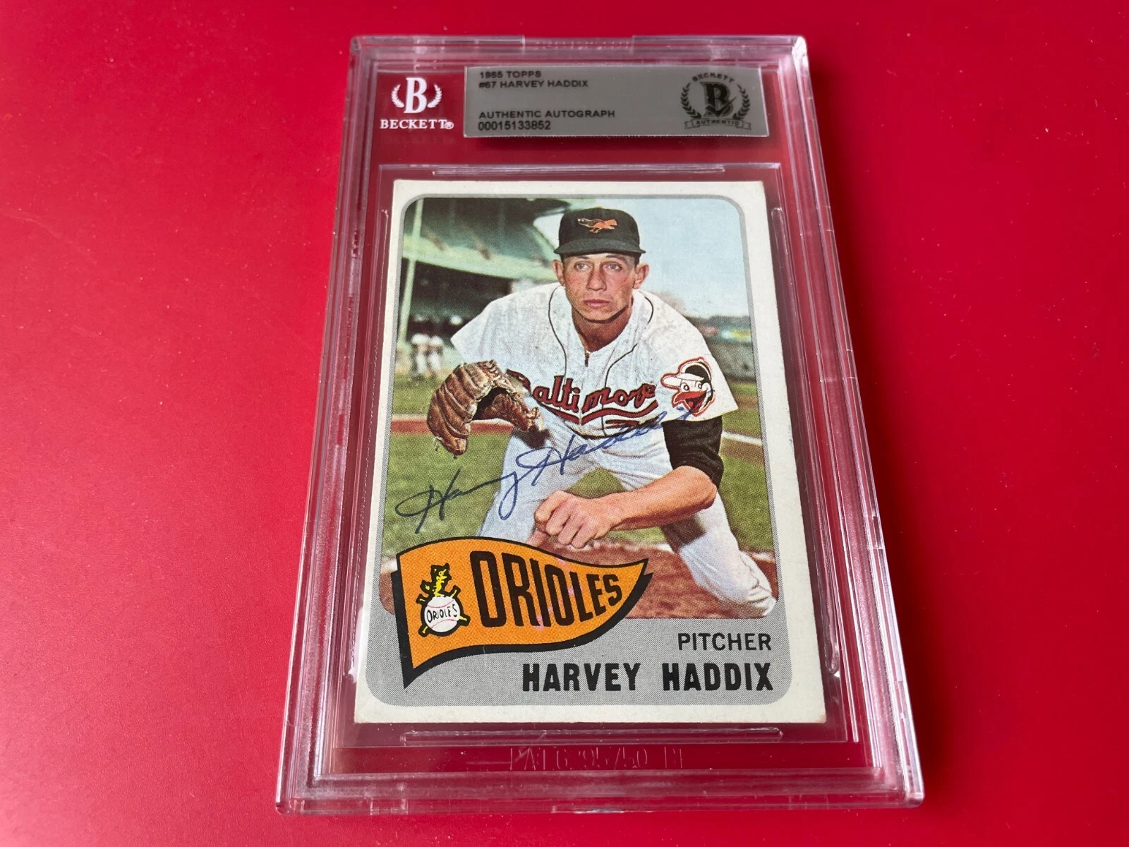 Harvey Haddix Orioles 1965 Topps Card Signed Auto Beckett BAS
