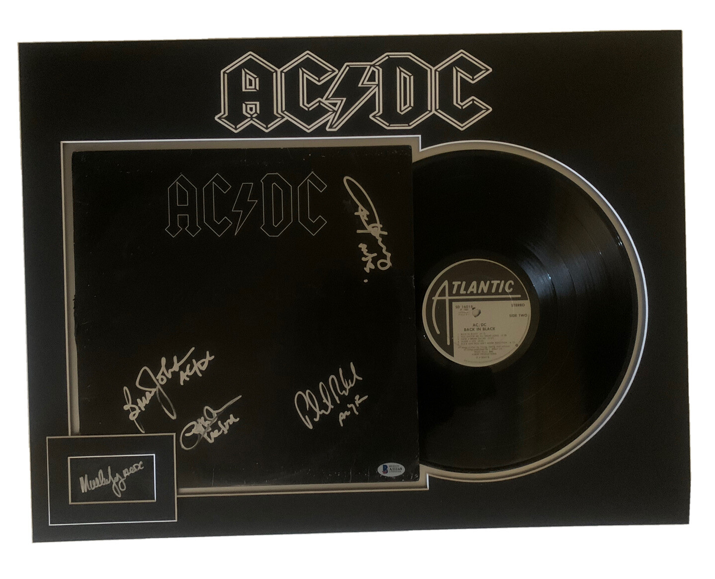 AC/DC BAND SIGNED AUTOGRAPHED MATTED BACK IN BLACK LP PHOTO BAS CERTIFIED COLLECTIBLE MEMORABILIA