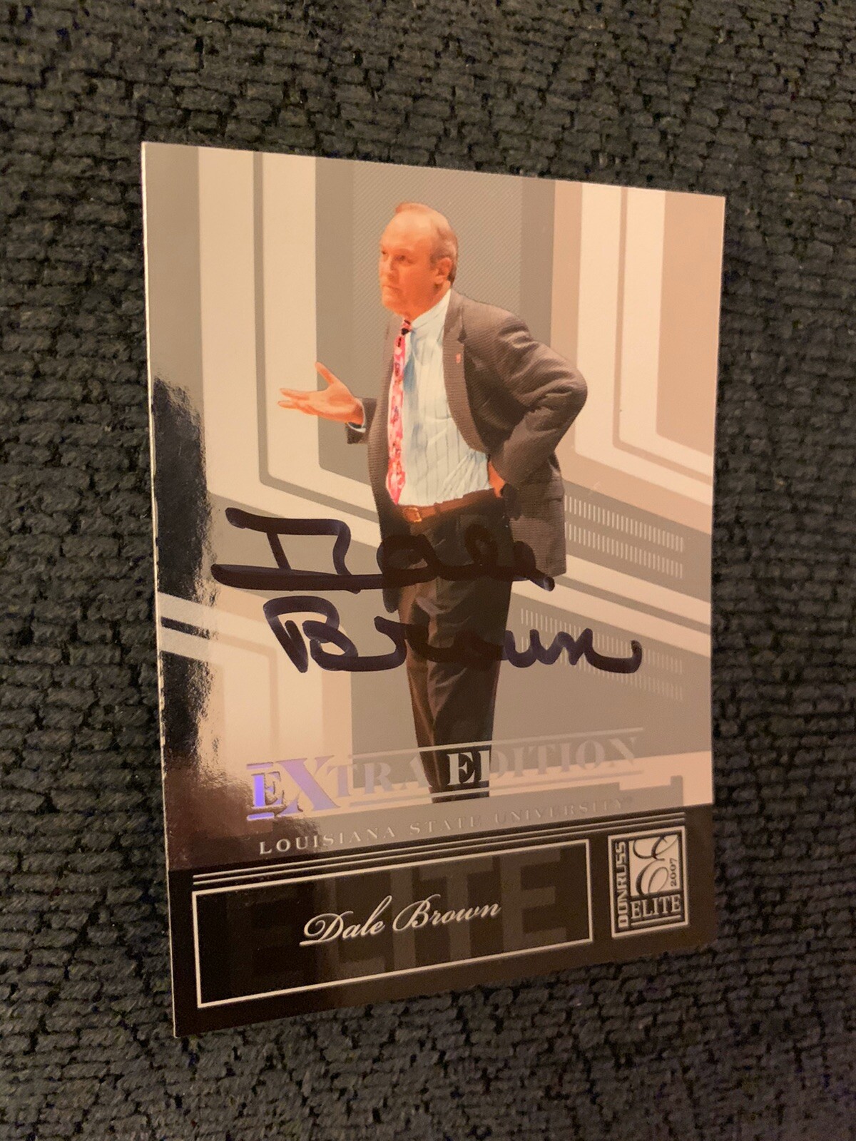 Dale Brown Signed Trading Card Autographed NCAA Basketball Coach
