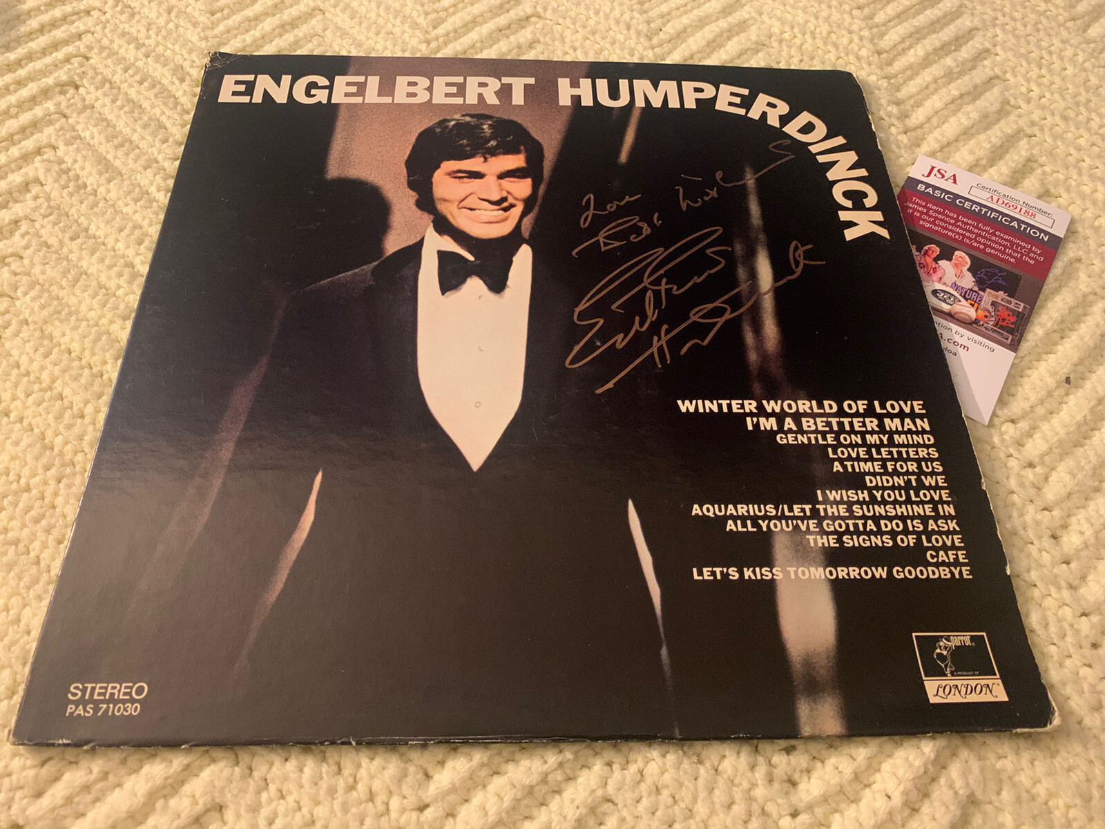 Englebert Humperdinck SIGNED 33 Vinyl Record ALBUM COVER JSA Authenticated COA
