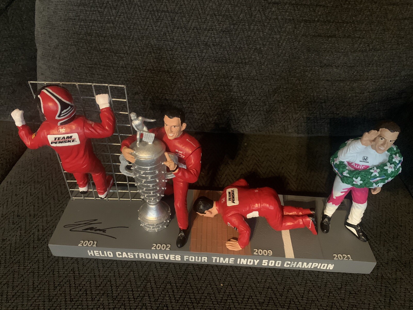 Helio Castroneves Signed Indianapolis 500 Figurine Set JSA Authenticated COA
