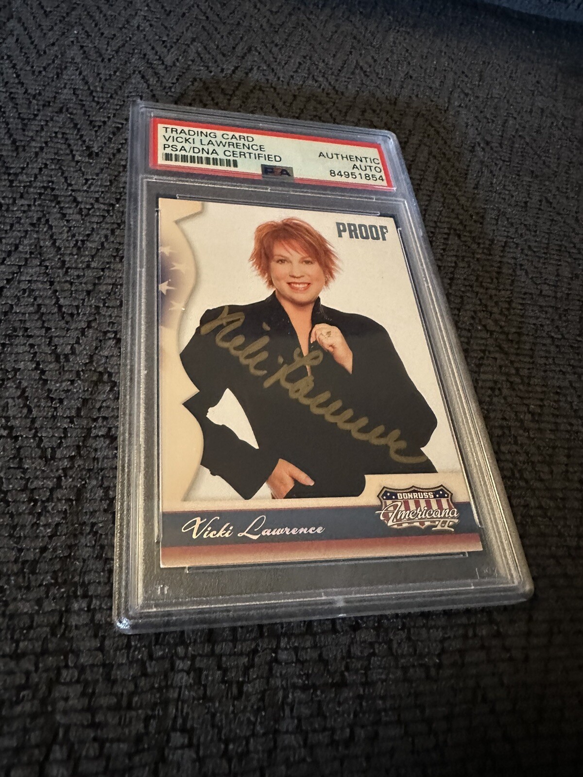 Vicki Lawrence Signed 2011 Donruss Americana #187 Card PSA /DNA Slab 204/500
