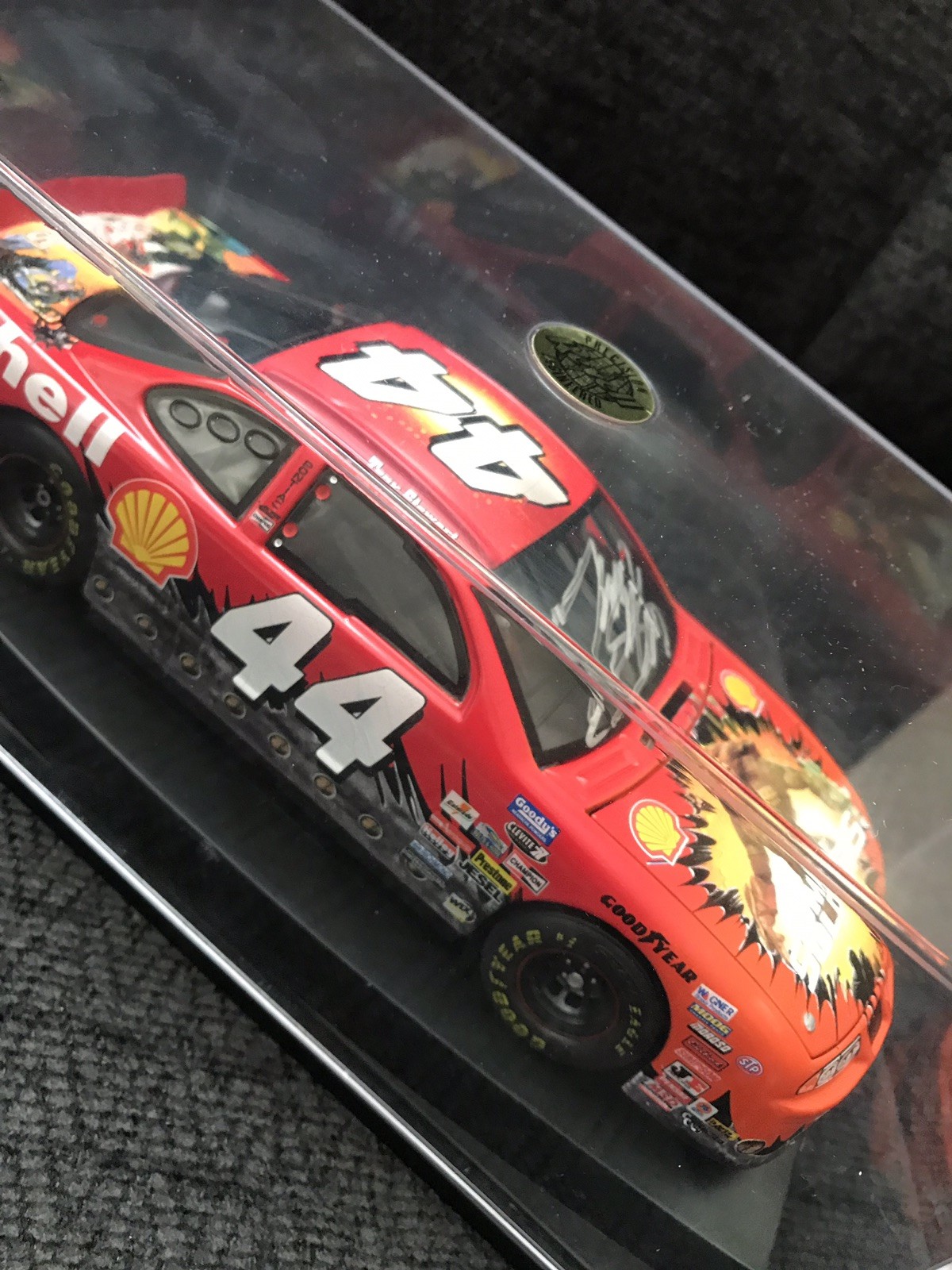 Tony Stewart Nascar Signed 1:18 Scale Small Soldiers Diecast
