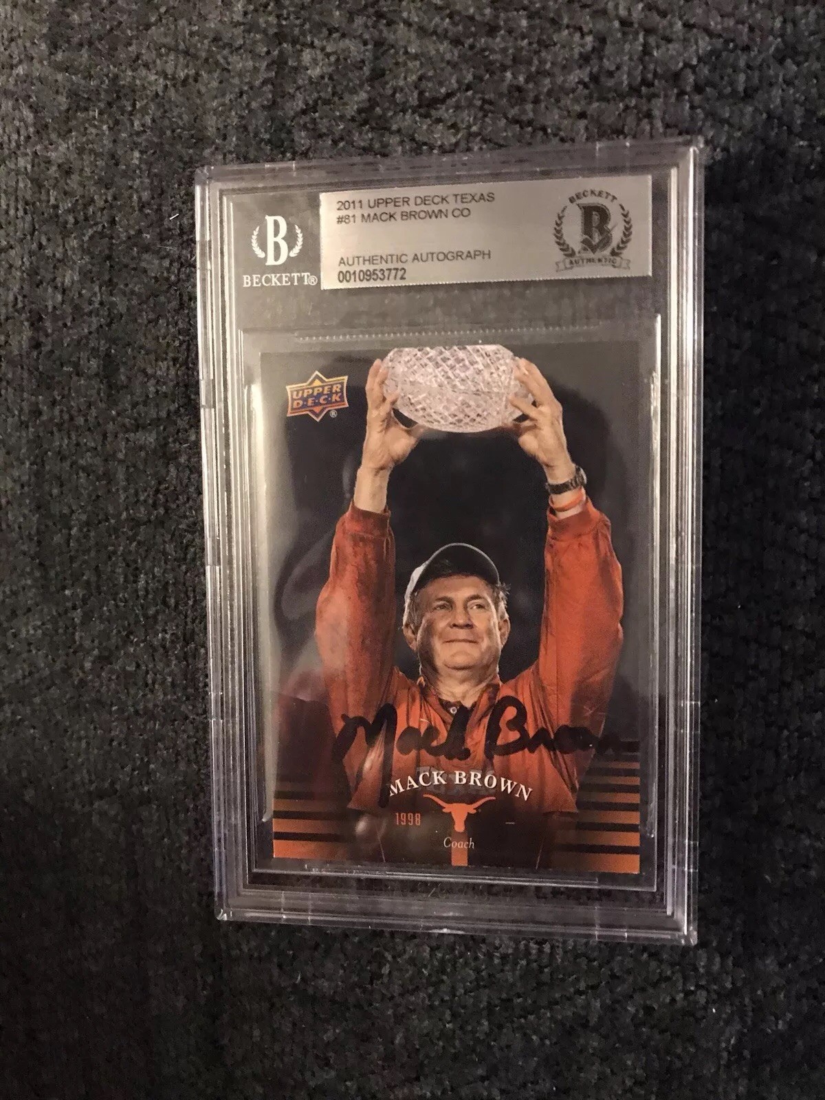 Mack Brown 2011 UD Texas #81 BAS Beckett Authenticated Card Autographed Signed
