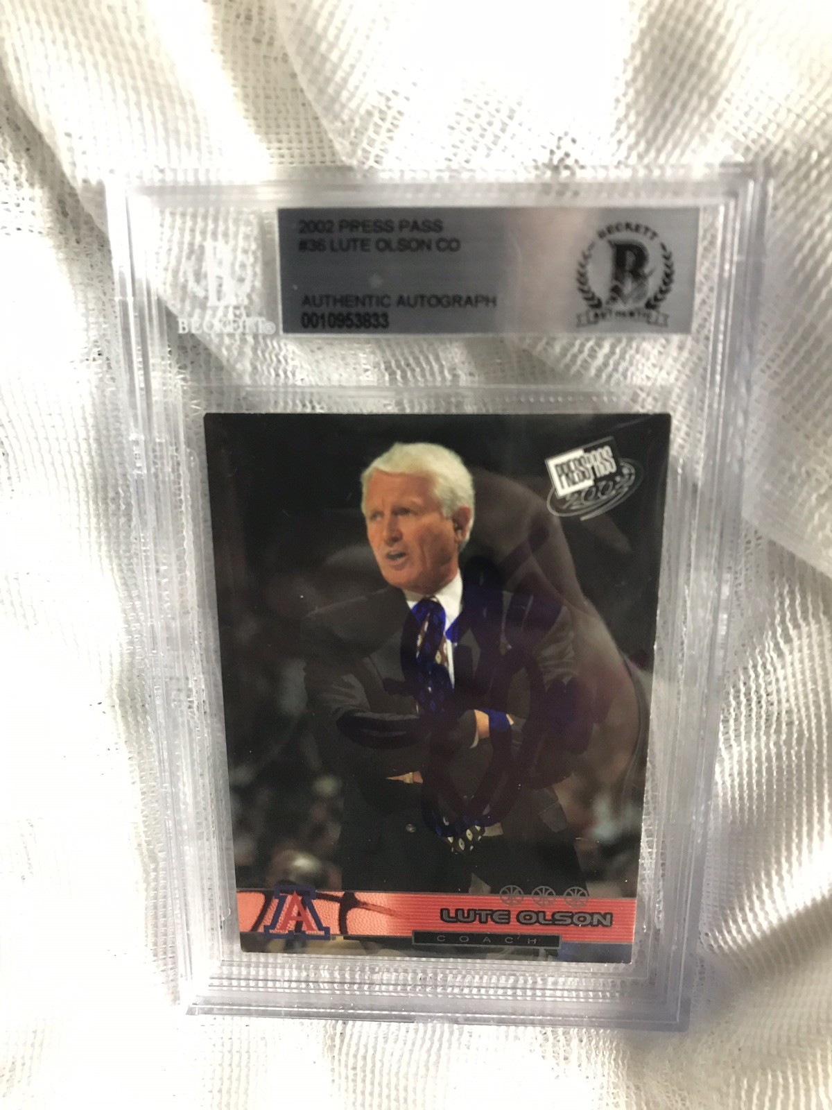 Lute Olson 2002 Press Pass #36 BAS Beckett Authenticated Card Auto Signed RC
