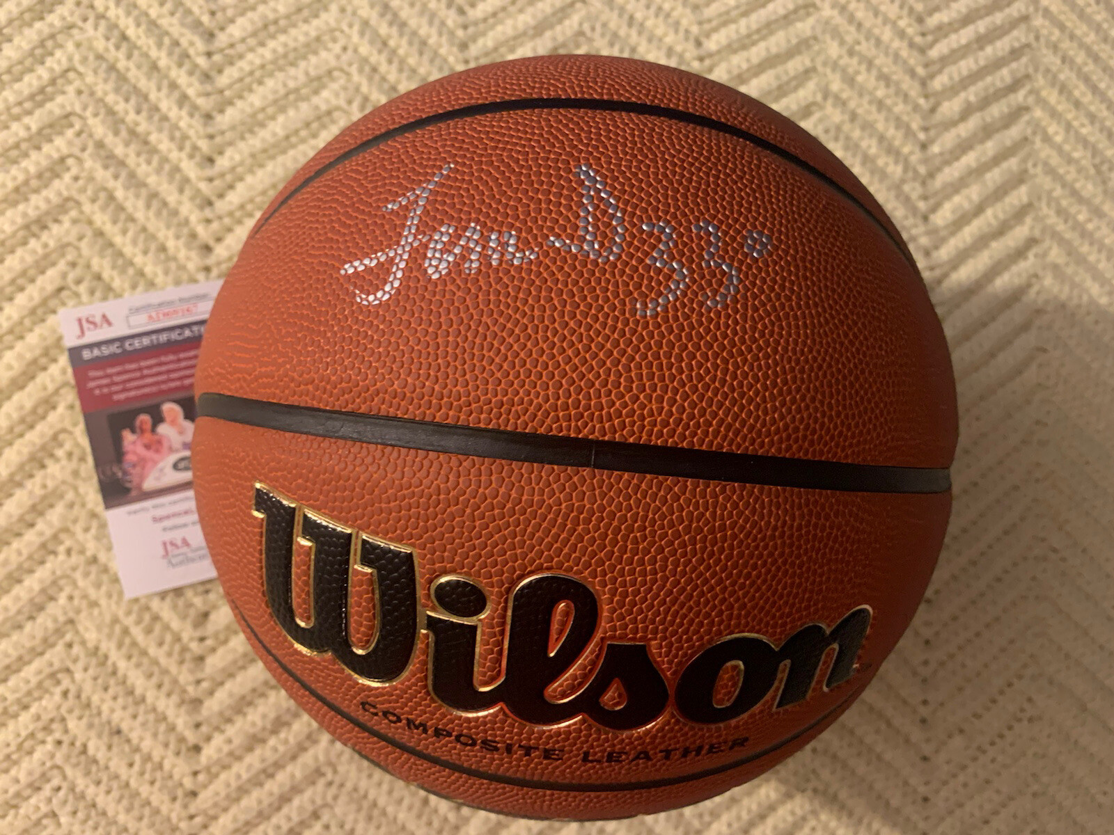 TOM IZZO SIGNED NCAA BASKETBALL AUTOGRAPHED JSA COA AUTHENTICATION MSU SPARTANS COLLECTIBLE MEMORABILIA