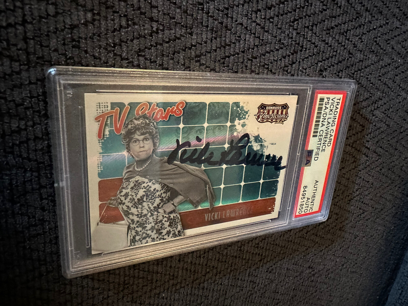 Vicki Lawrence Signed 2011 Donruss Americana TV Stars #TS-VL Card PSA /DNA Slab
