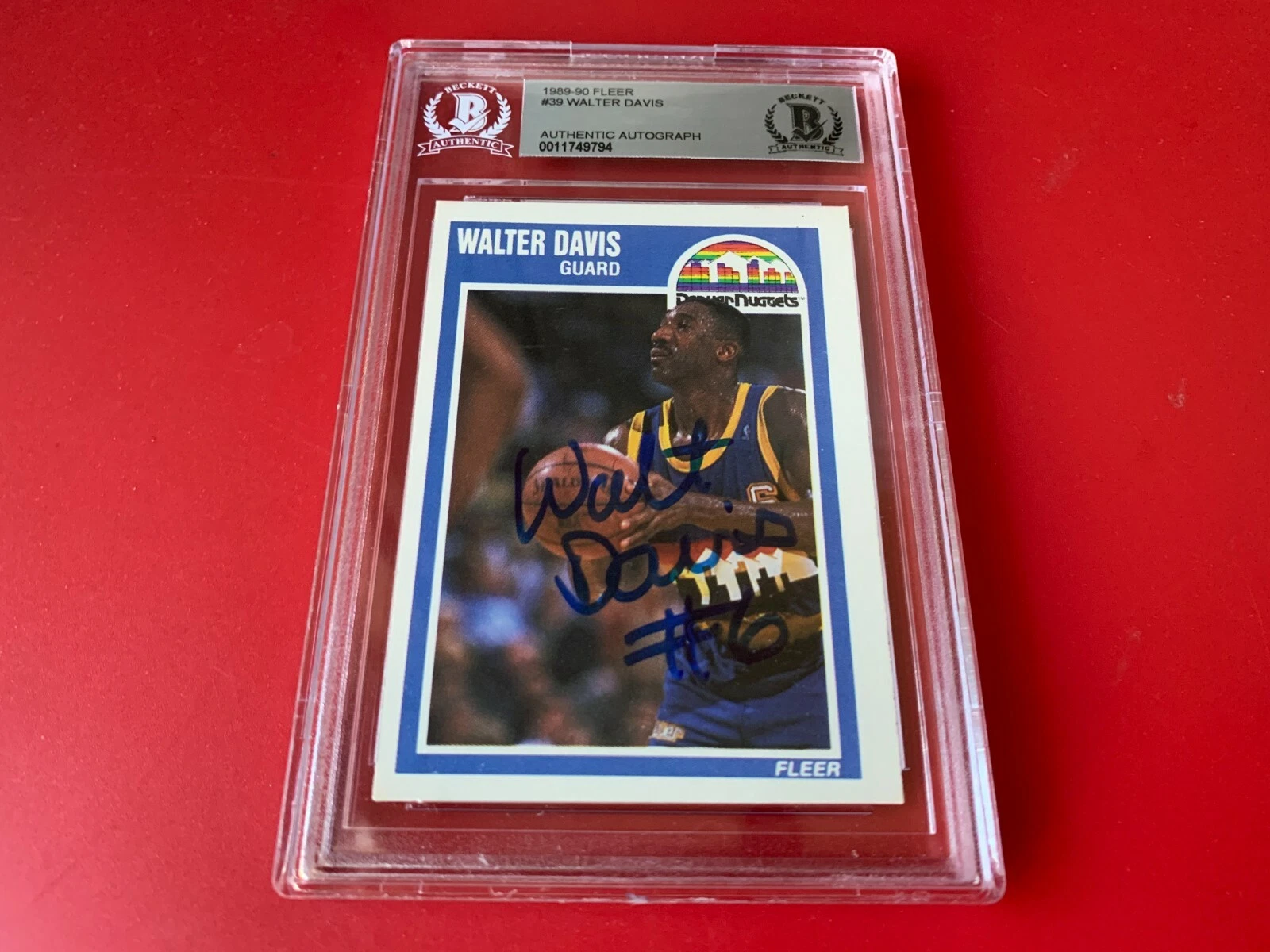 Walter Davis Nuggets 1989-90 NBA Fleer Card Signed Auto Beckett BAS Slabbed
