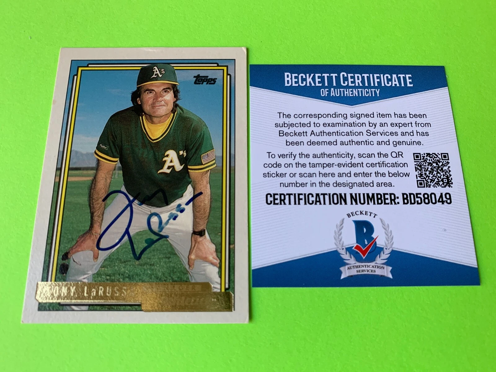 Tony LaRussa Oakland A's 1992 Topps GOLD Card Signed Auto BAS COA
