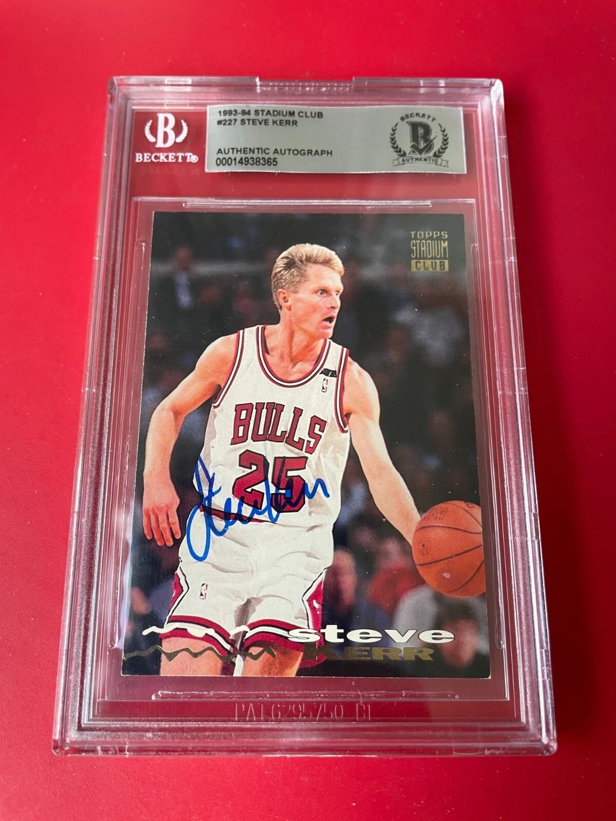 Steve Kerr Bulls 1993-94 Stadium Club Card Signed Auto BAS Slabbed
