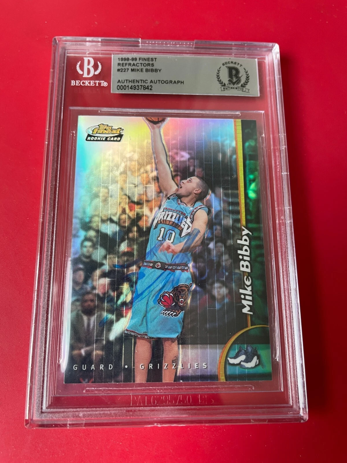 Mike Bibby 1998-99 Finest Refractor Rookie Card Signed Auto BAS Slabbed
