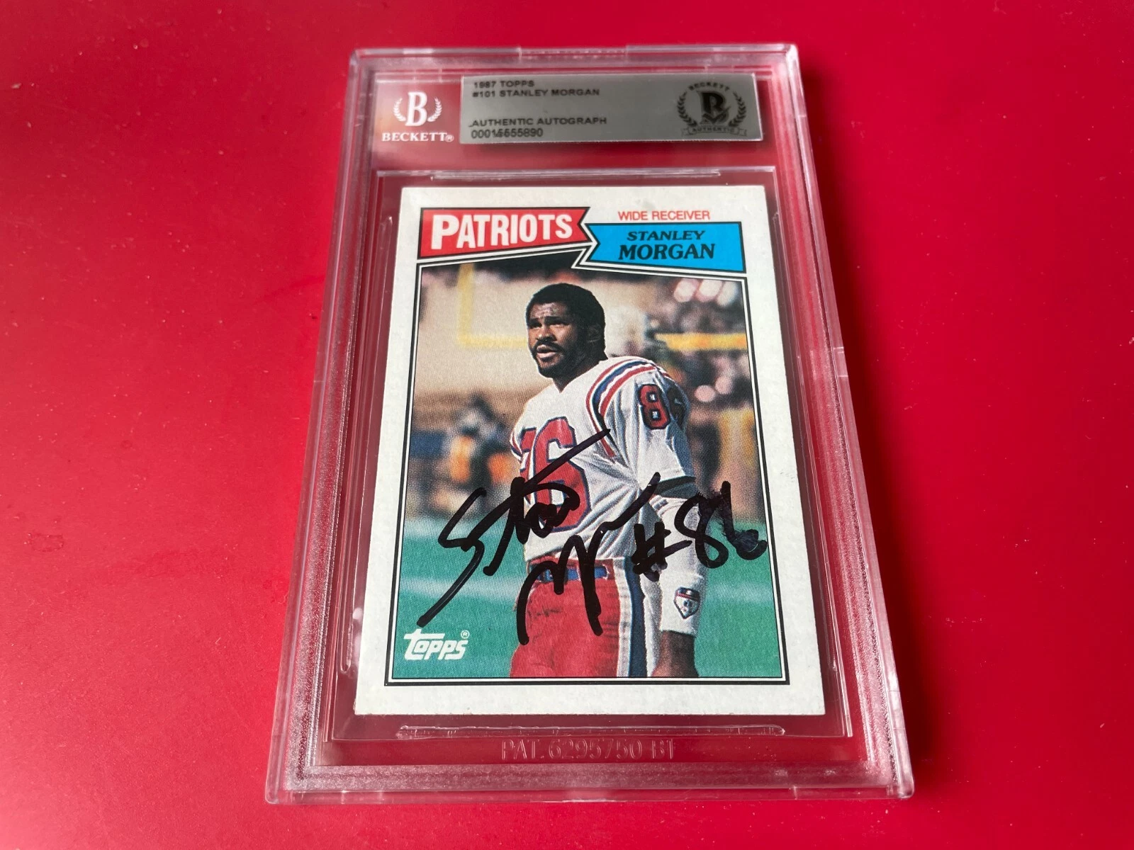 Stanley Morgan Patriots HOF 1987 Topps Card Signed Auto Beckett BAS Slabbed
