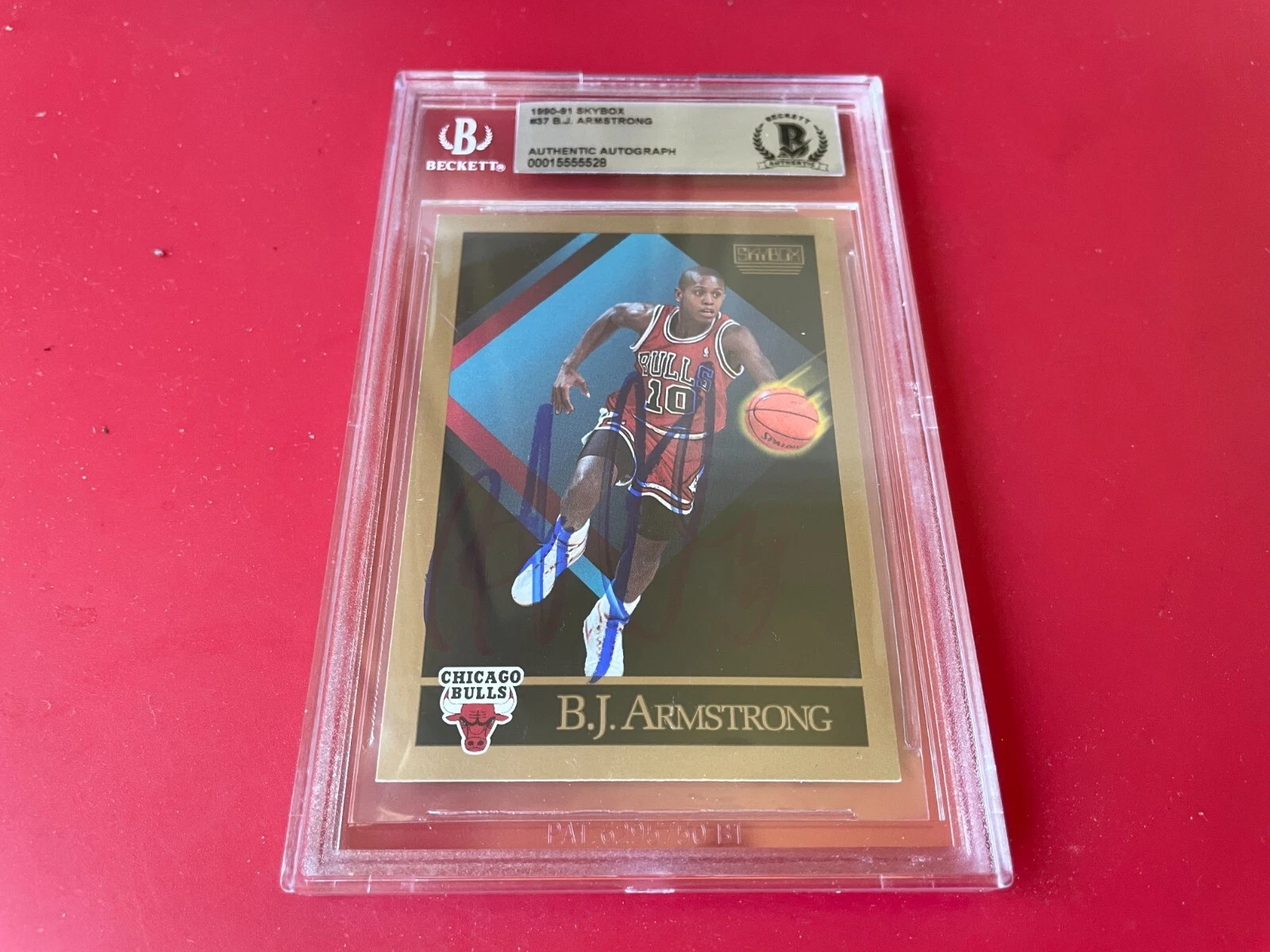 B.J. Armstrong Bulls 1990-91 Skybox Rookie Card Signed Auto BAS Slabbed
