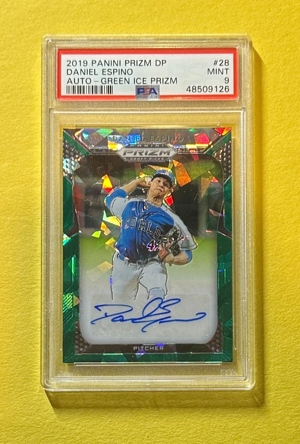 2019 PANINI PRIZM DRAFT PICKS DANIEL ESPINO GREEN ICE AUTO /18 #28 PSA MINT 9
