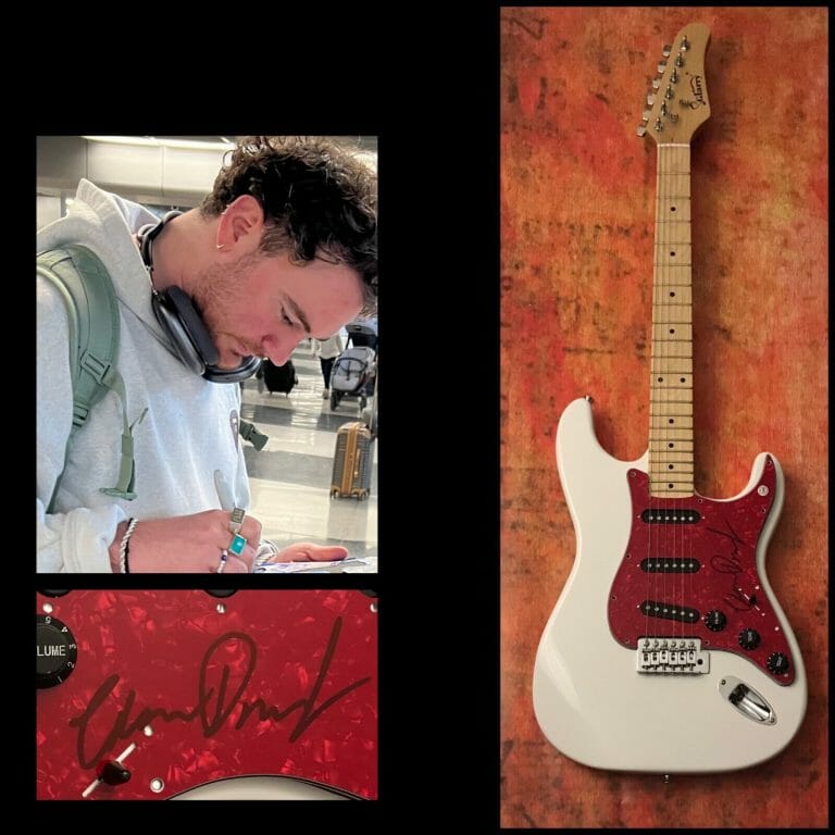 GFA I’LL BE WAITING STAR * CIAN DUCROT * SIGNED ELCTRIC GUITAR PROOF COA
 COLLECTIBLE MEMORABILIA