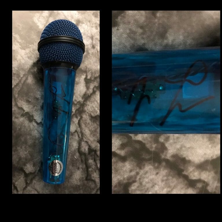 GFA THE TONIGHT SHOW WITH * JAY LENO * SIGNED MICROPHONE J5 COA
 COLLECTIBLE MEMORABILIA