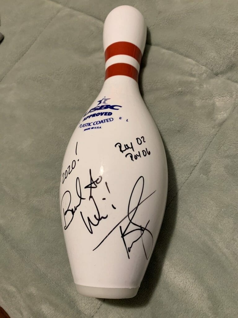 TOMMY JONES BRUNSWICK PBA SIGNED UNUSED BOWLING PIN AUTOGRAPHED UNIQUE
 COLLECTIBLE MEMORABILIA