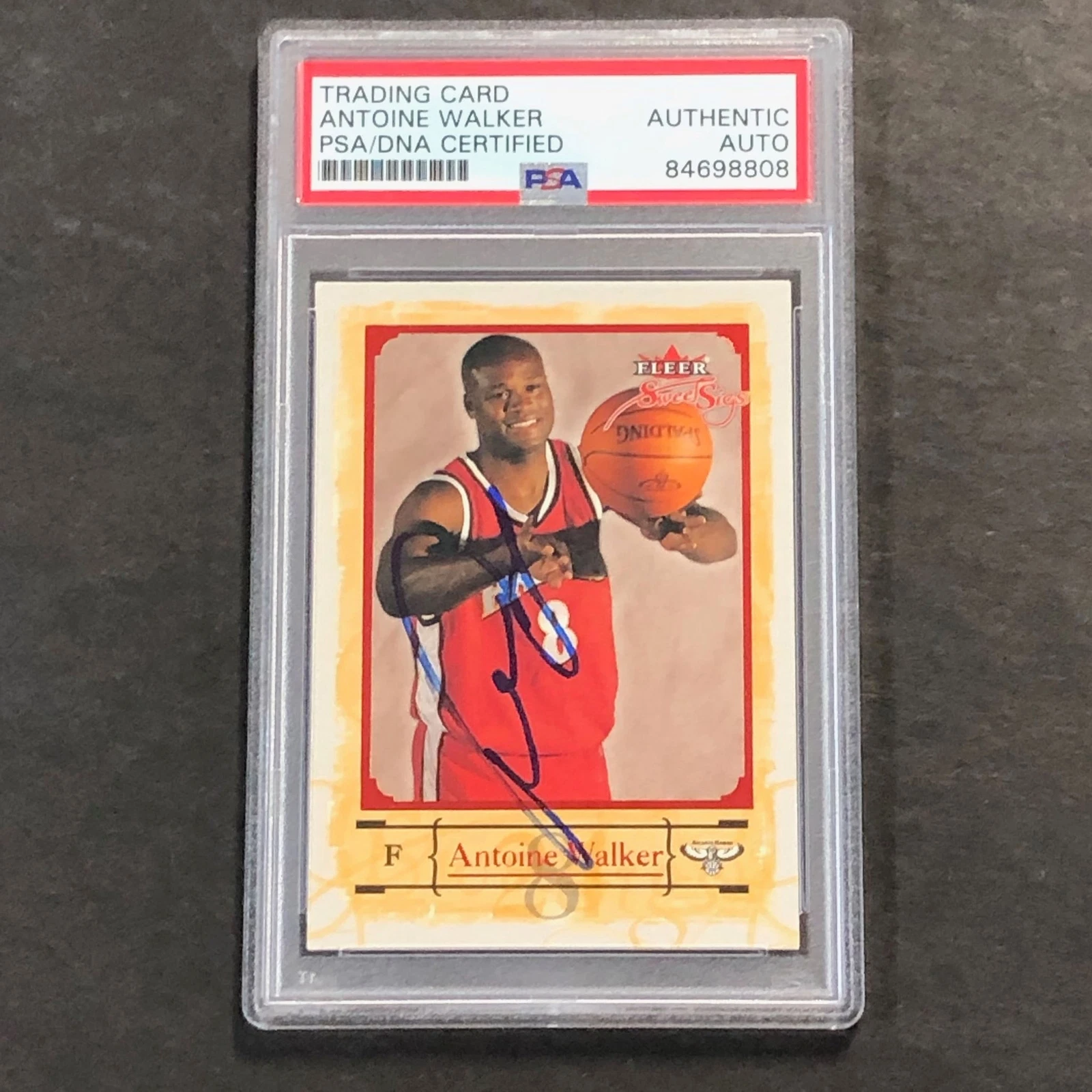 2004-05 FLEER Sweet Sigs #30 Antoine Walker Signed Card PSA Slabbed Hawks
