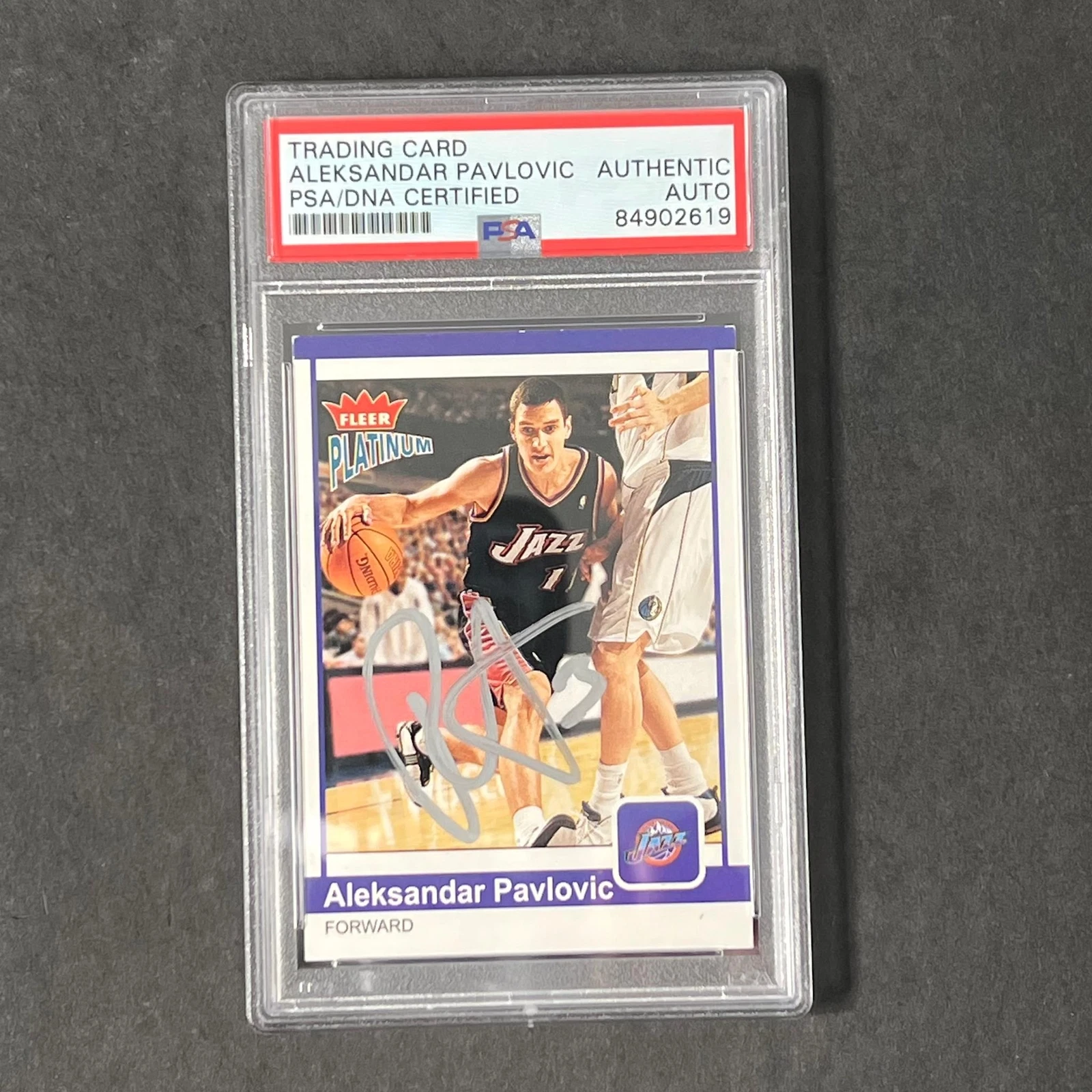 2004 Fleer Platinum #175 Aleksandar Pavlovic Signed Card AUTO PSA Slabbed Jazz

