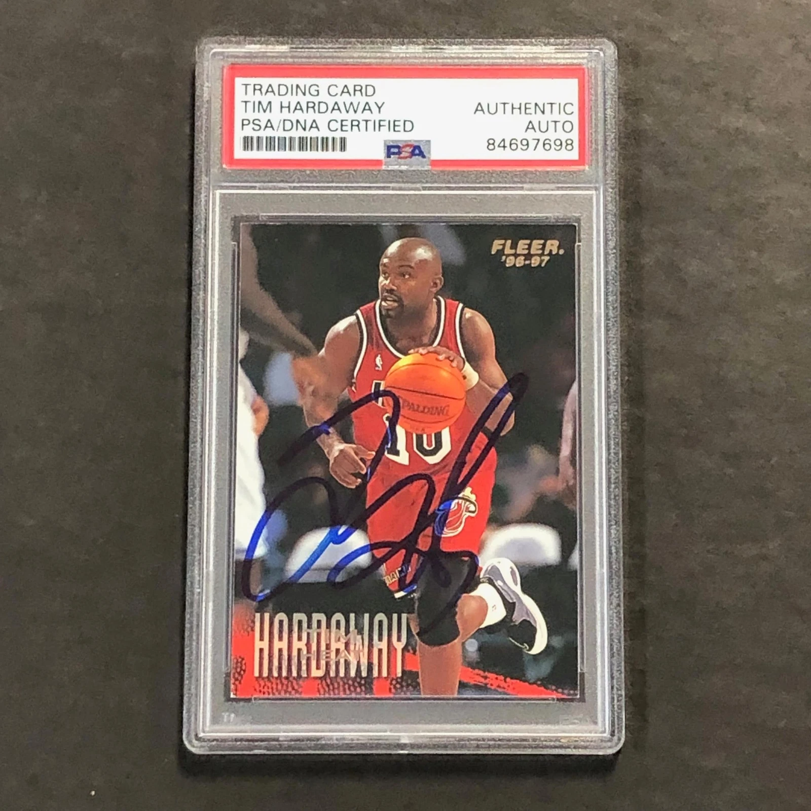 1996-97 FLEER BASKETBALL #57 TIM HARDAWAY SIGNED CARD AUTO PSA SLABBED HEAT COLLECTIBLE MEMORABILIA