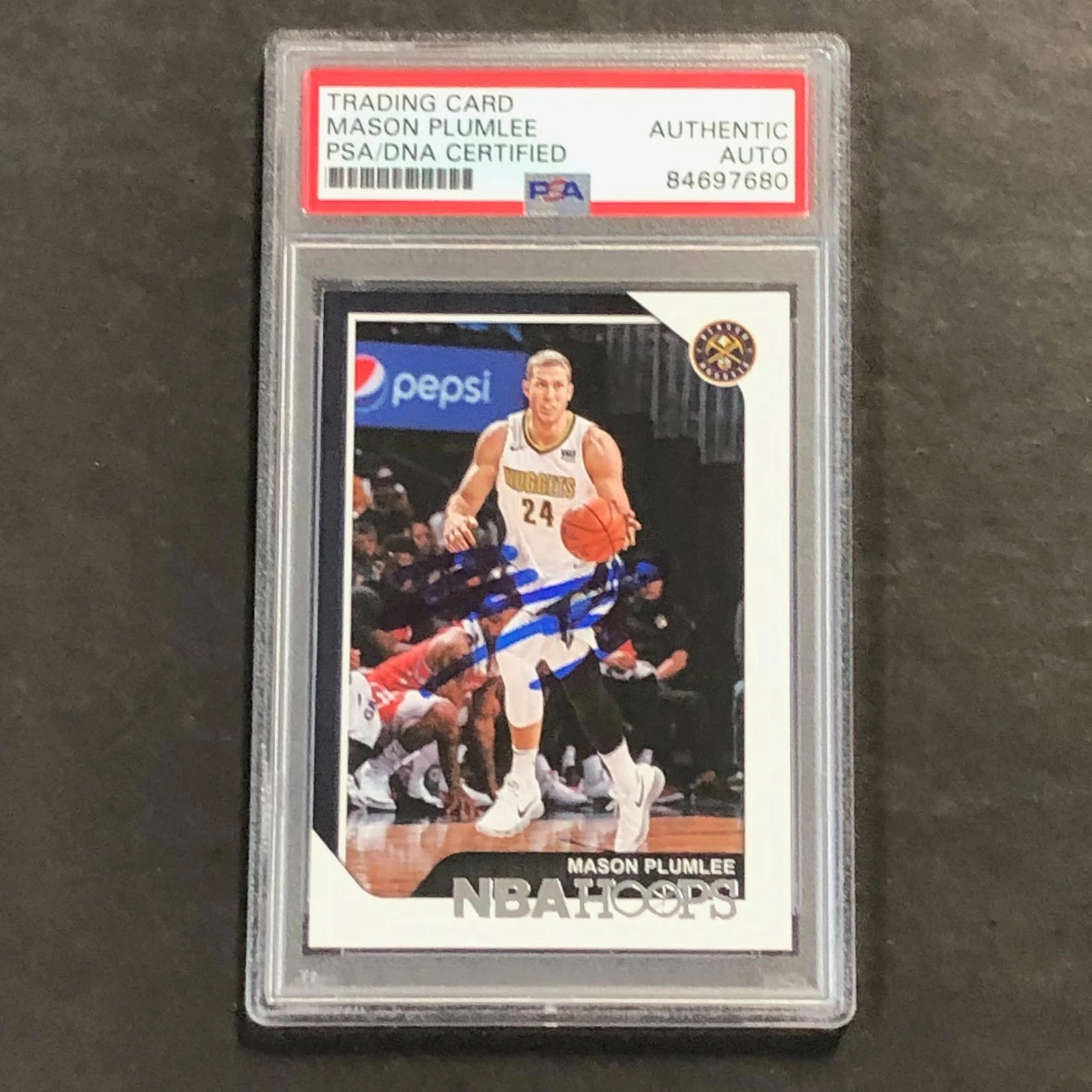 2018-19 Panini NBA Hoops #62 Mason Plumlee Signed Card AUTO PSA Slabbed Nuggets
