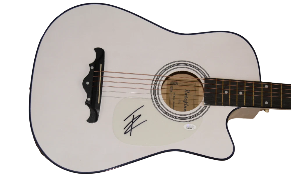 THOMAS RHETT SIGNED AUTOGRAPH FULL SIZE ACOUSTIC GUITAR - COUNTRY MUSIC STUD JSA
