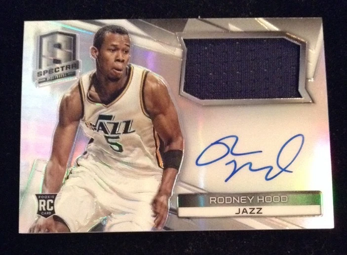 2014-15 Panini Spectra Rodney Hood Auto Jumbo Jersey Prizm #ed 97/125
