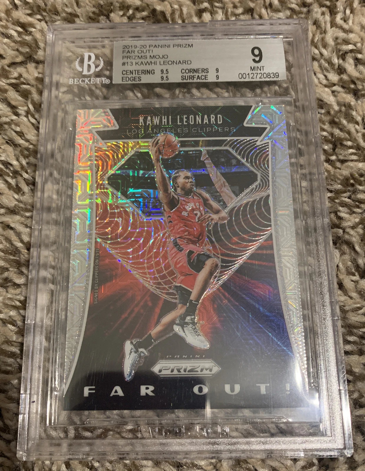 2018-19 Panini Prizm Kawhi Leonard Far Out Mojo Prizm 21/25 BGS 9
