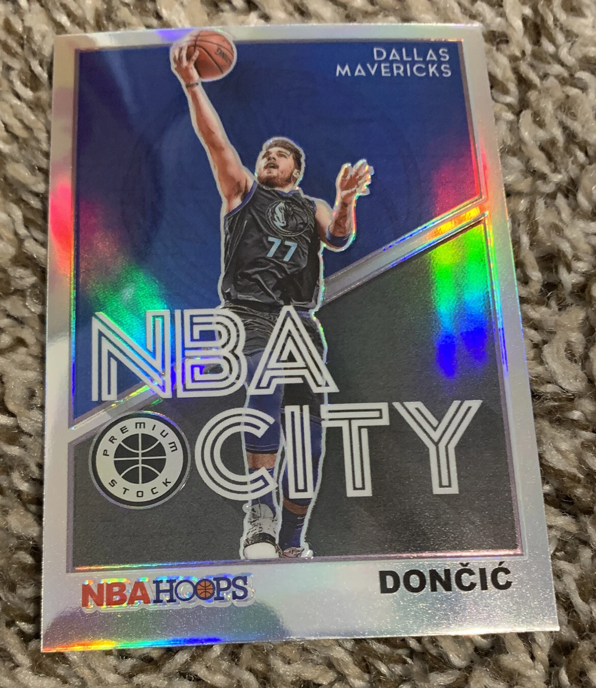 2019-20 NBA Hoops Premium Stock Luka Doncic NBA City SILVER Prizm Holo Mavericks
