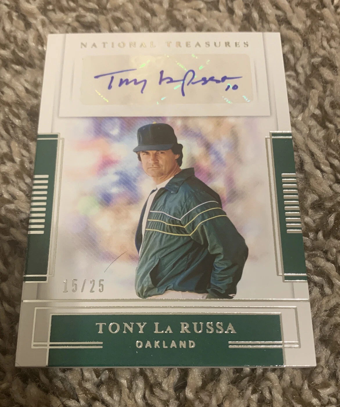2020 Panini National Treasures Tony La Russa Autograph Oakland A’s 15/25 SP
