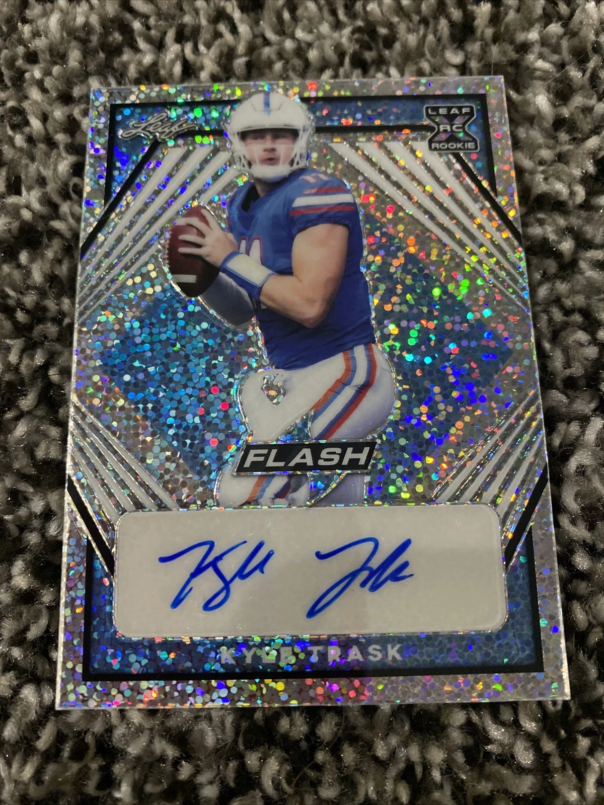 2021 Leaf Flash Kyle Trask Rookie Portrait Autograph PLATINUM BLUE SSP #/35 AUTO
