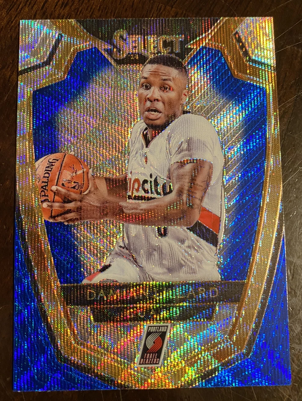 2014-15 Panini Select Premier Level Blue and Silver Prizm DAMIAN LILLARD #143
