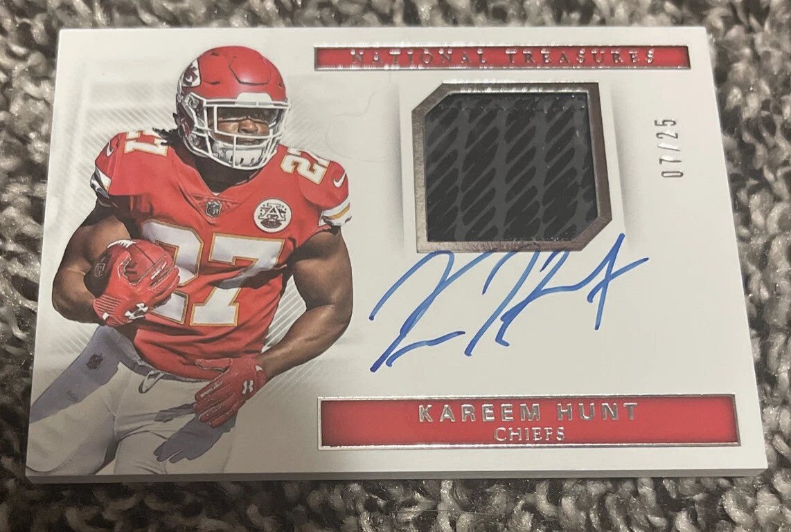 2017 National Treasures Kareem Hunt Rookie Auto GLOVES 7/25
