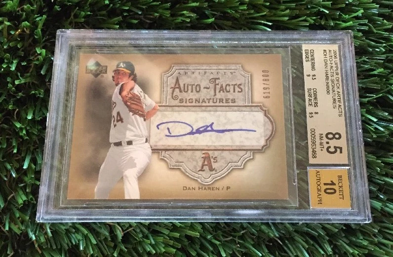 2006 Upper Deck Artifacts Dan Haren Auto-Facts Signatures #D /800 BECKETT 8.5
