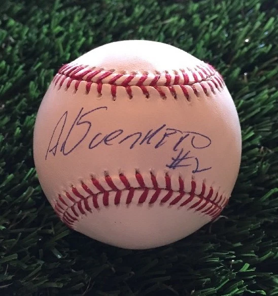 ALEXANDER GUERRERO Signed OMLB Baseball LOS ANGELES DODGERS JSA M69100
