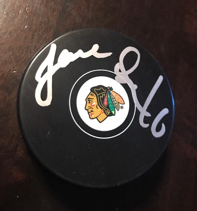 JOEL QUENNEVILLE COACH SIGNED NHL CHICAGO BLACKHAWKS LOGO PUCK JSA/COA T89364
