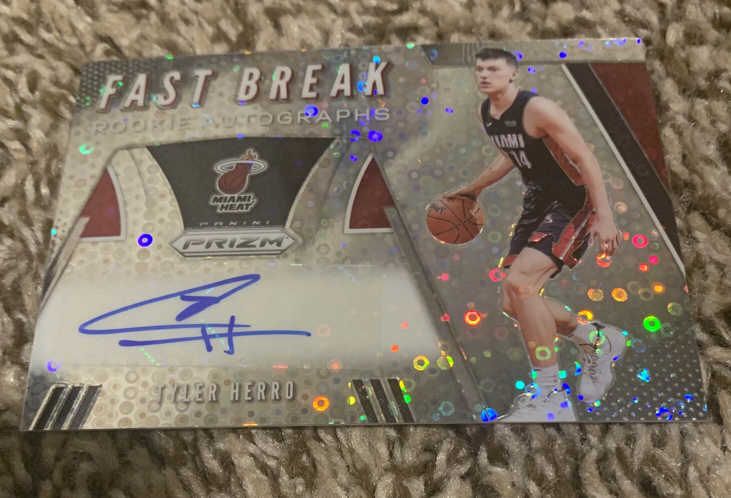 2019-20 Tyler Herro Panini Prizm Fast Break Rookie Auto ~ No. FR-THR ?
