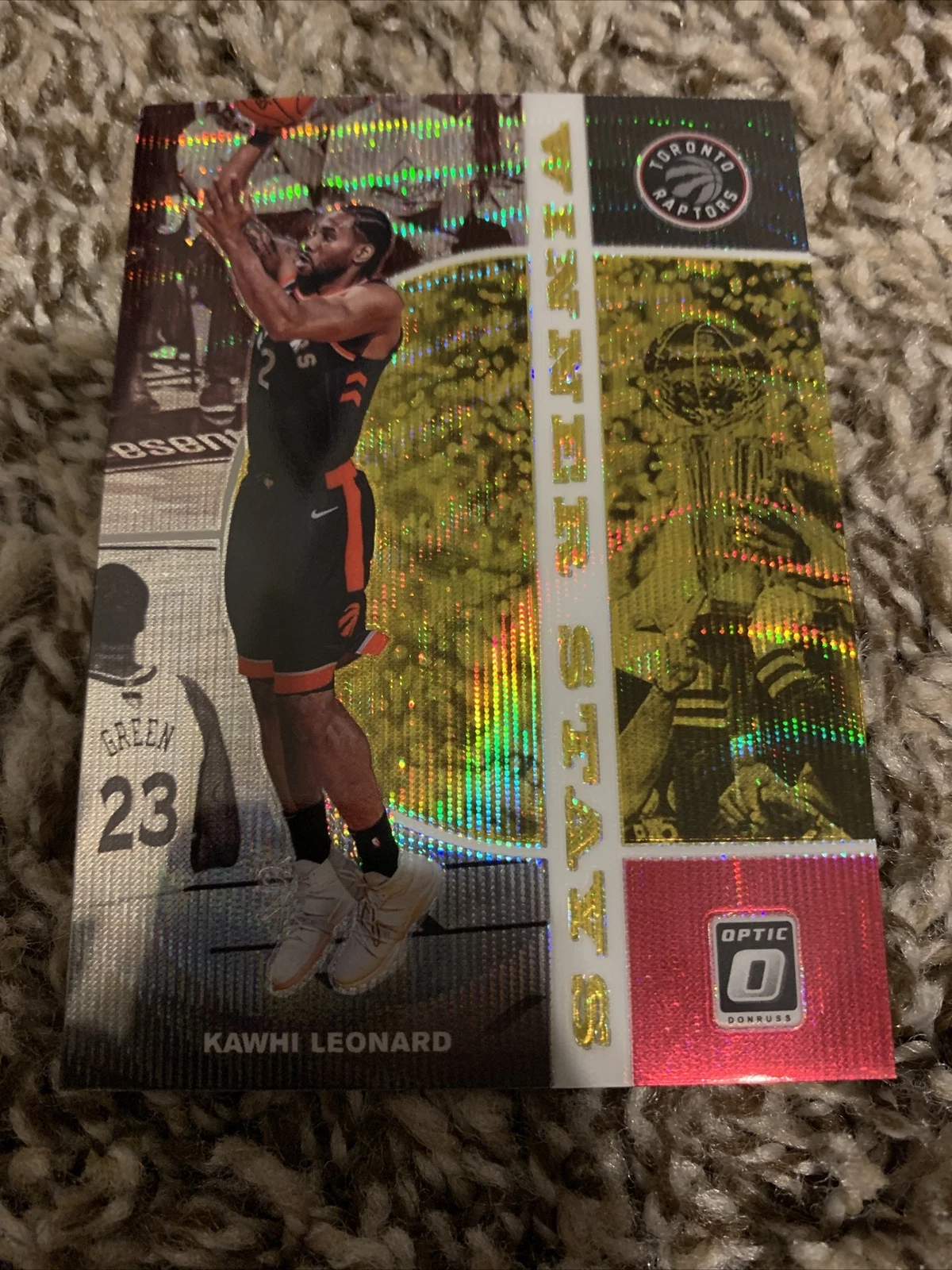 2019-20 Panini Donruss Optic Winner Stays Gold Wave Kawhi Leonard #8
