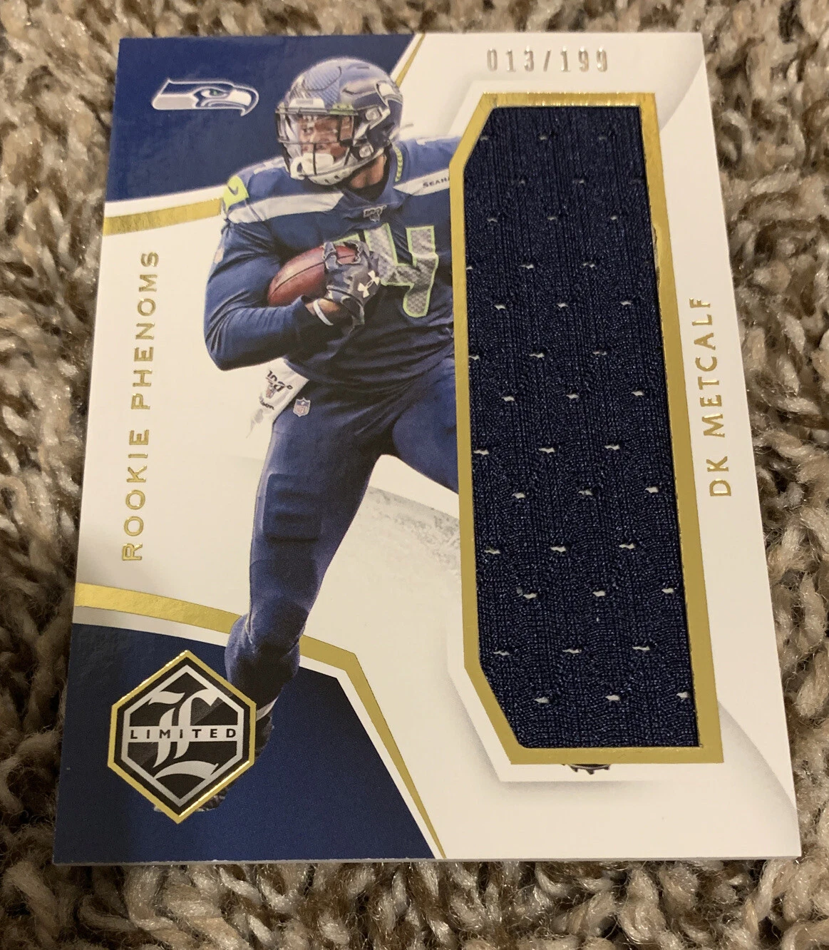 2019 Limited DK Metcalf Rookie Phenoms Jersey Relic RC #13/199 Seahawks
