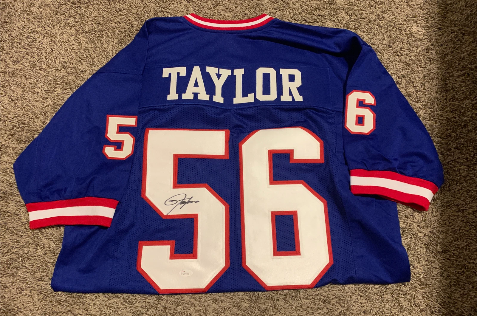 N.Y. GIANTS LAWRENCE TAYLOR AUTOGRAPHED SIGNED JERSEY JSA WITNESS COA

