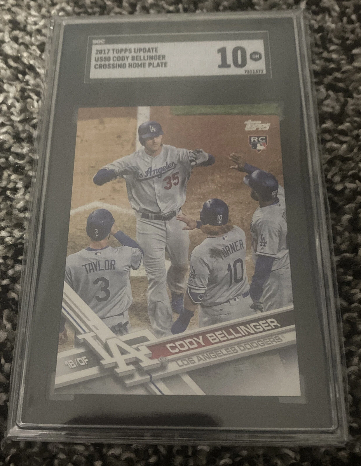 2017 Topps Update Cody Bellinger #US50 Rookie High Fives Variation SGC 10 RC SP
