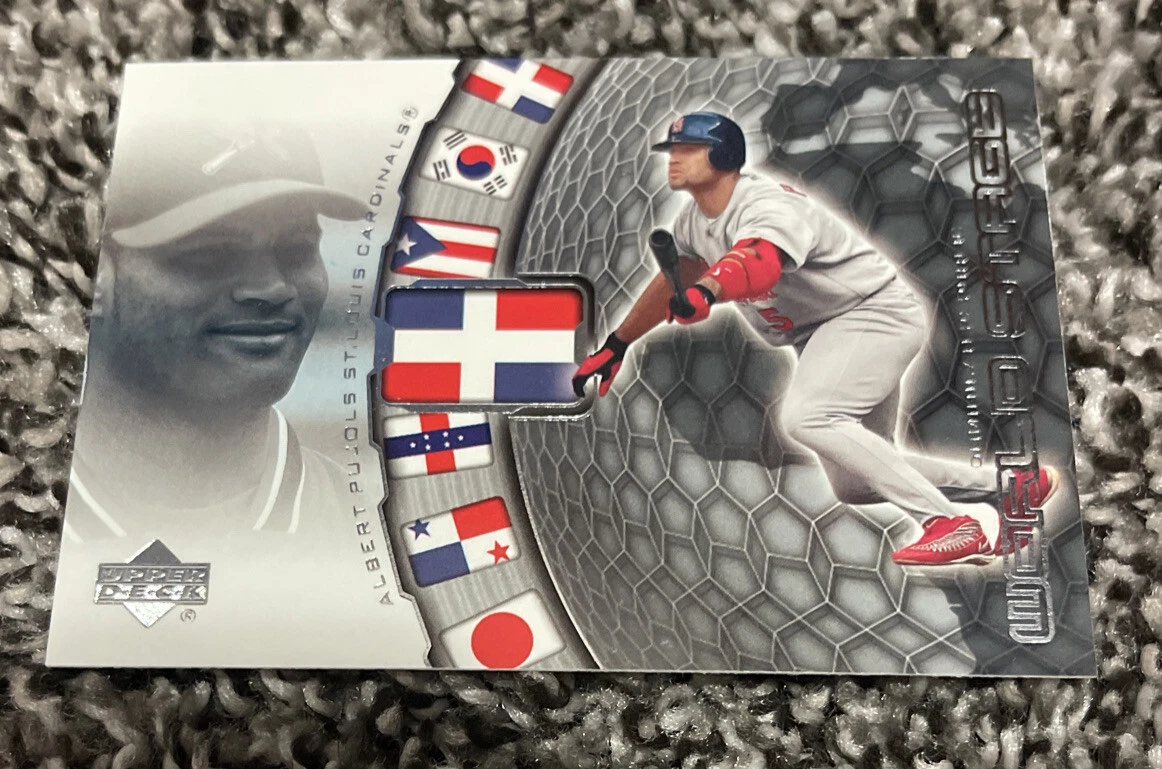 ALBERT PUJOLS 2001 UPPER DECK WORLD STAGE RC #472 SHARP!!
