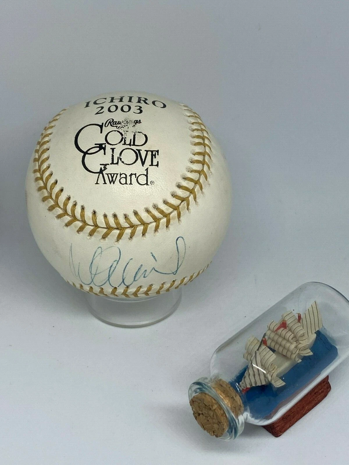 Ichiro Suzuki signed Rawlings L/E Gold Glove Logo Baseball JSA COA HOF A1866
