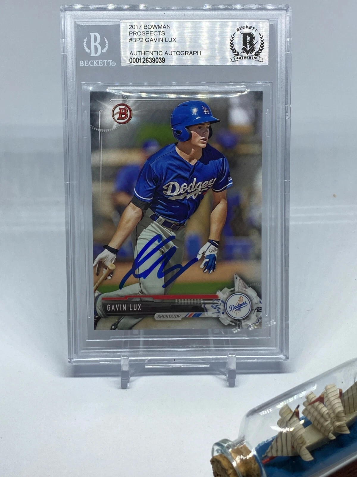 Gavin Lux signed 2017 Bowman Rookie Card Beckett BAS Slabbed Dodgers Auto C667
