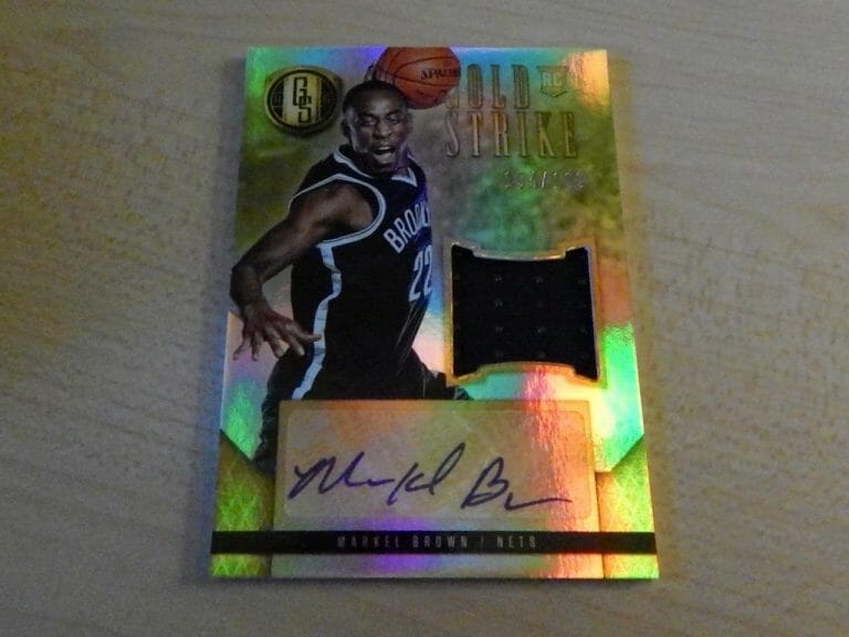 2014-15 GOLD STANDARD MARKEL BROWN GOLD STRIKE JERSEY AUTO #ED /199 RC NETS
 COLLECTIBLE MEMORABILIA
