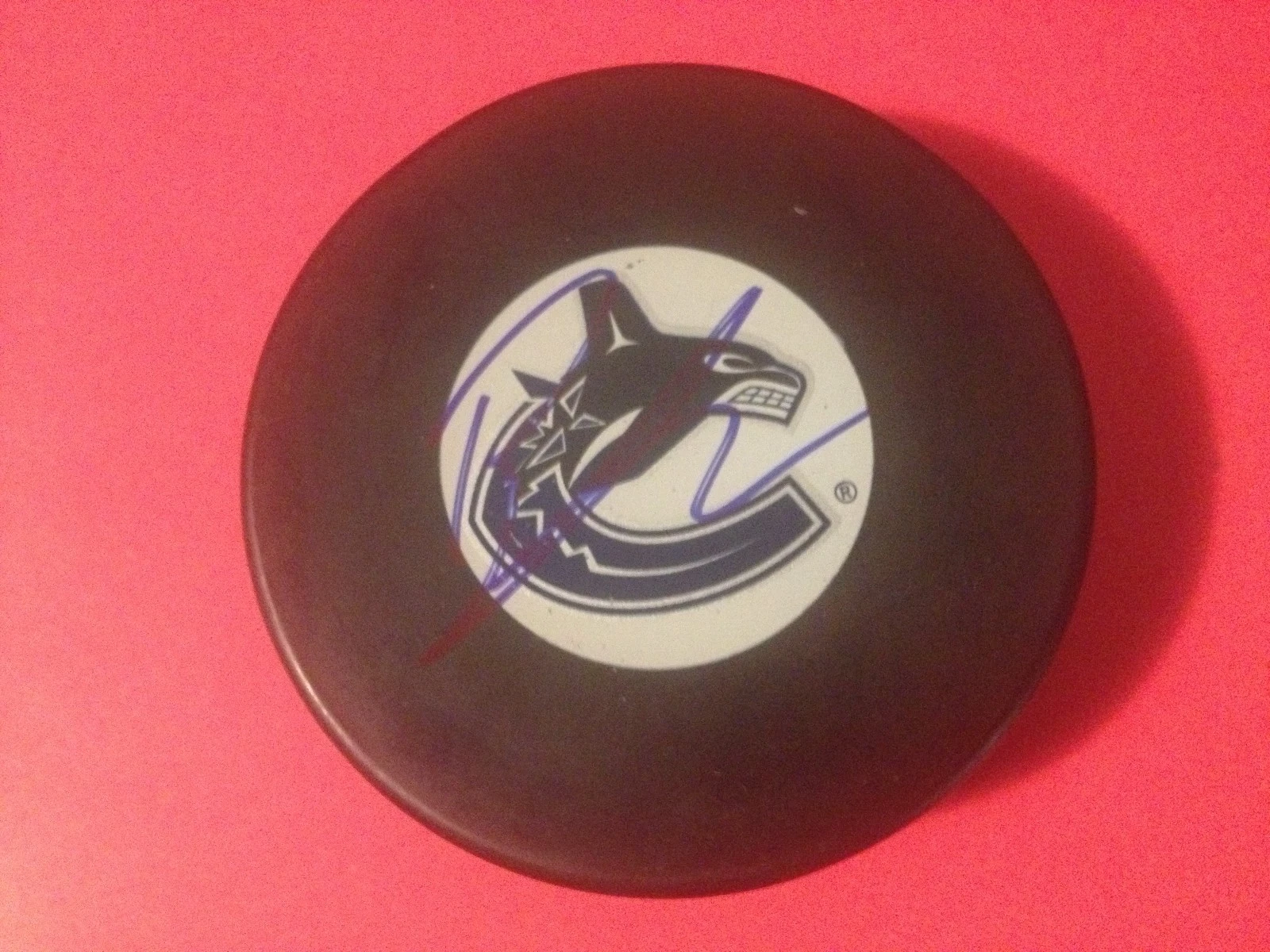 Ryan Kesler Canucks Auto Signed Puck
