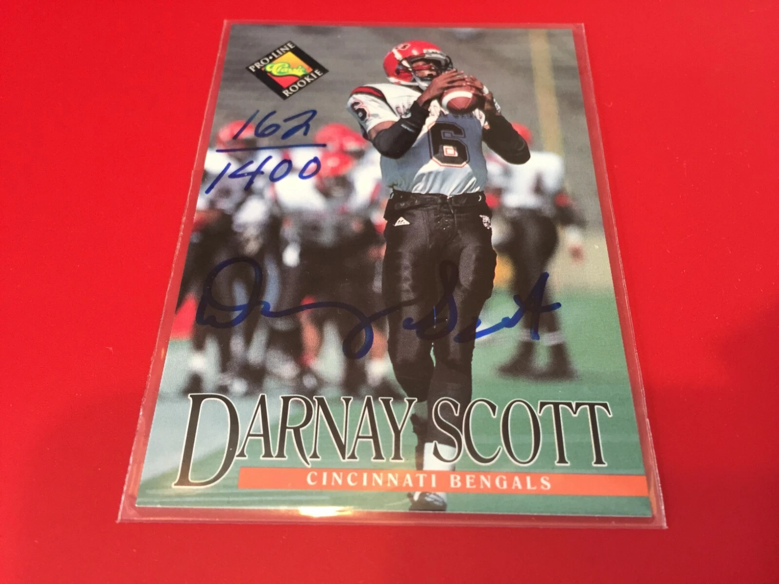 Darnay Scott 1994 Pro Line Live rookie Certified Auto card /1400
