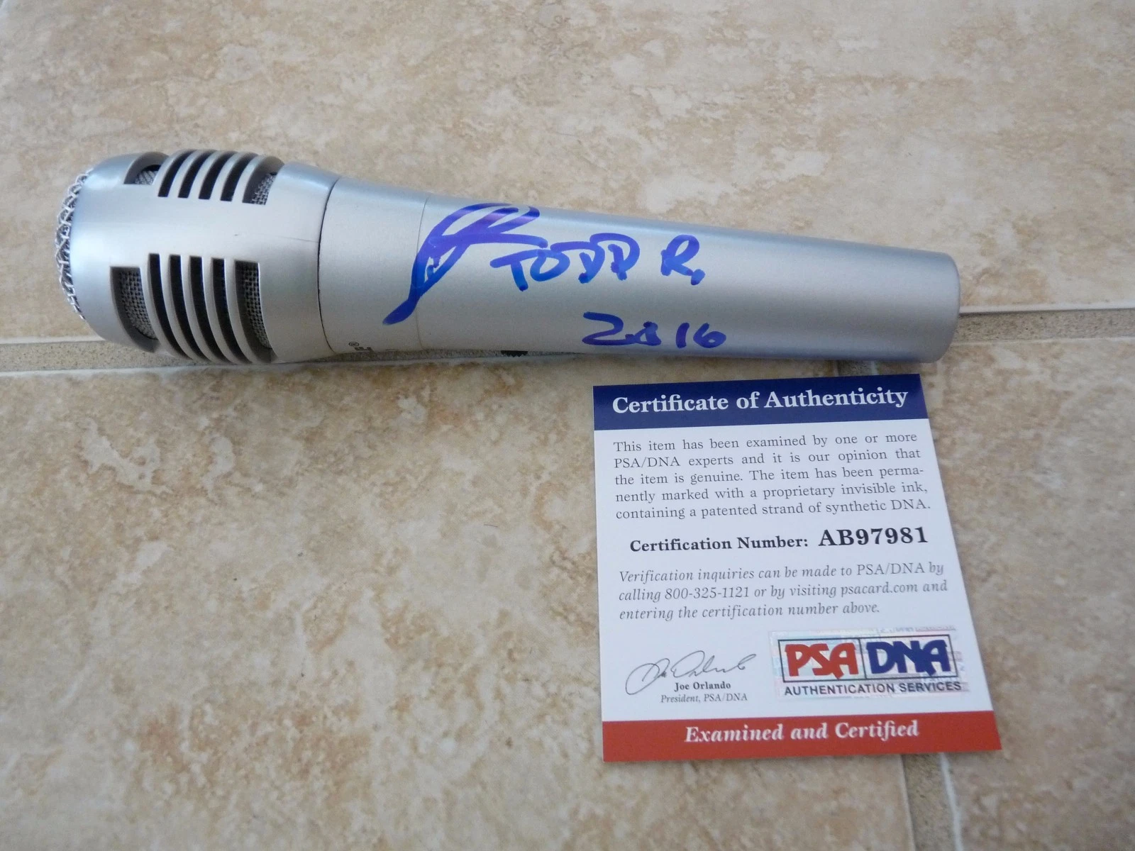 TODD RUNDGREN UTOPIA SIGNED AUTOGRAPHED MICROPHONE PSA CERTIFIED #1 COLLECTIBLE MEMORABILIA
